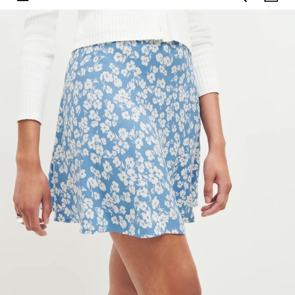Reformation Flounce Skirt color Daniella, blue and white floral print